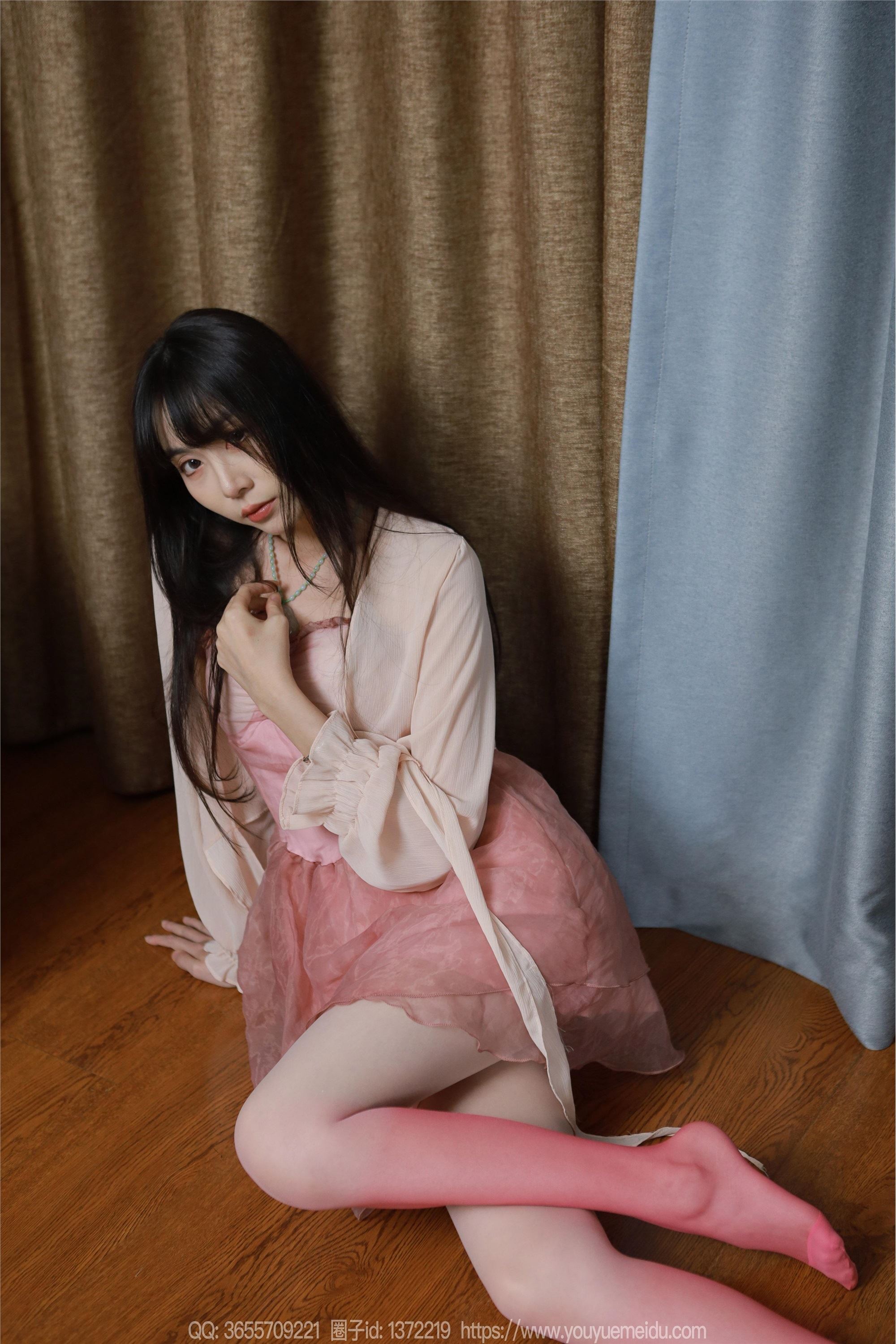 IESS异思趣向  2024.08.04 丝享家 1811 团团《粉白渐变（上）》